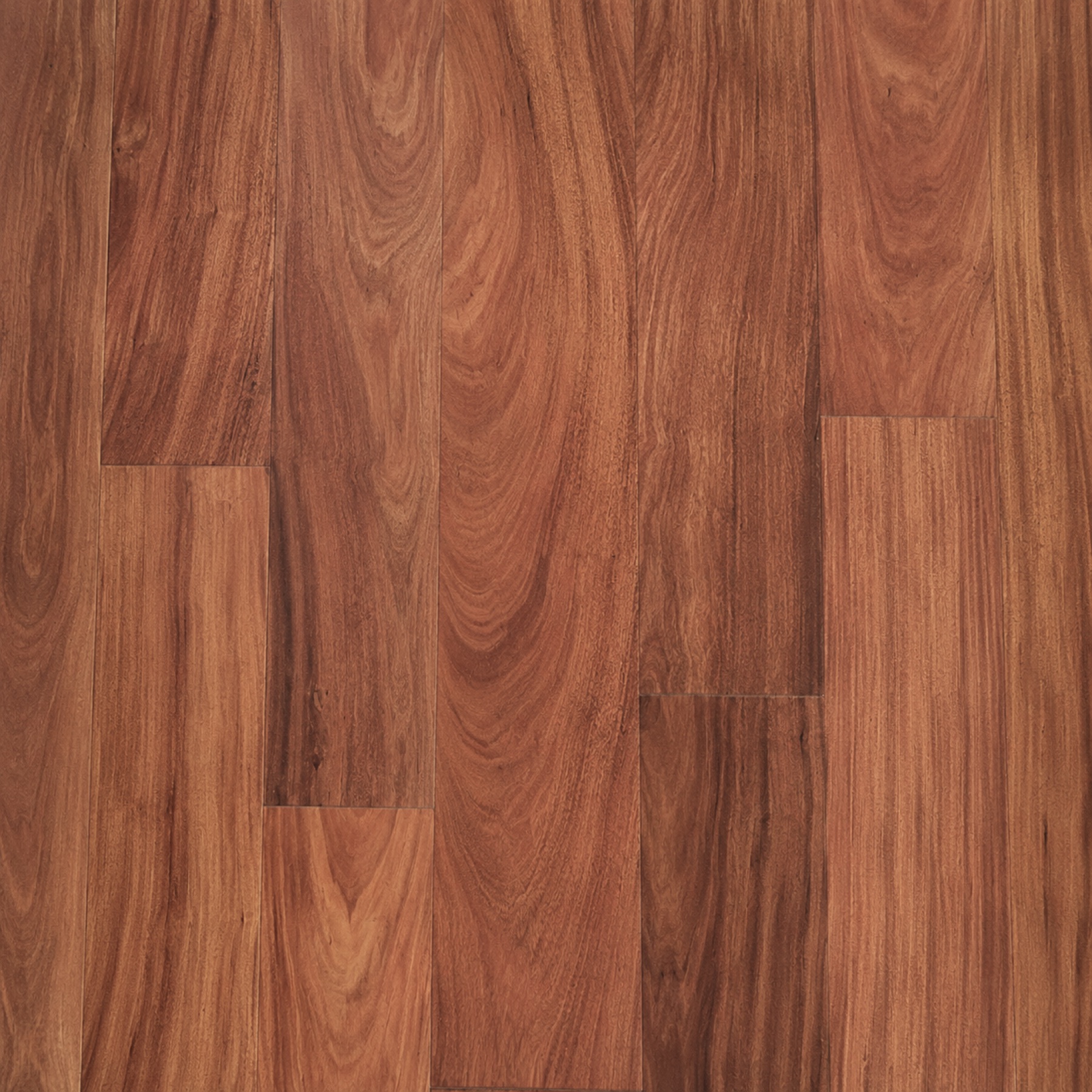 Estoraque — muestra de madera con veta y color