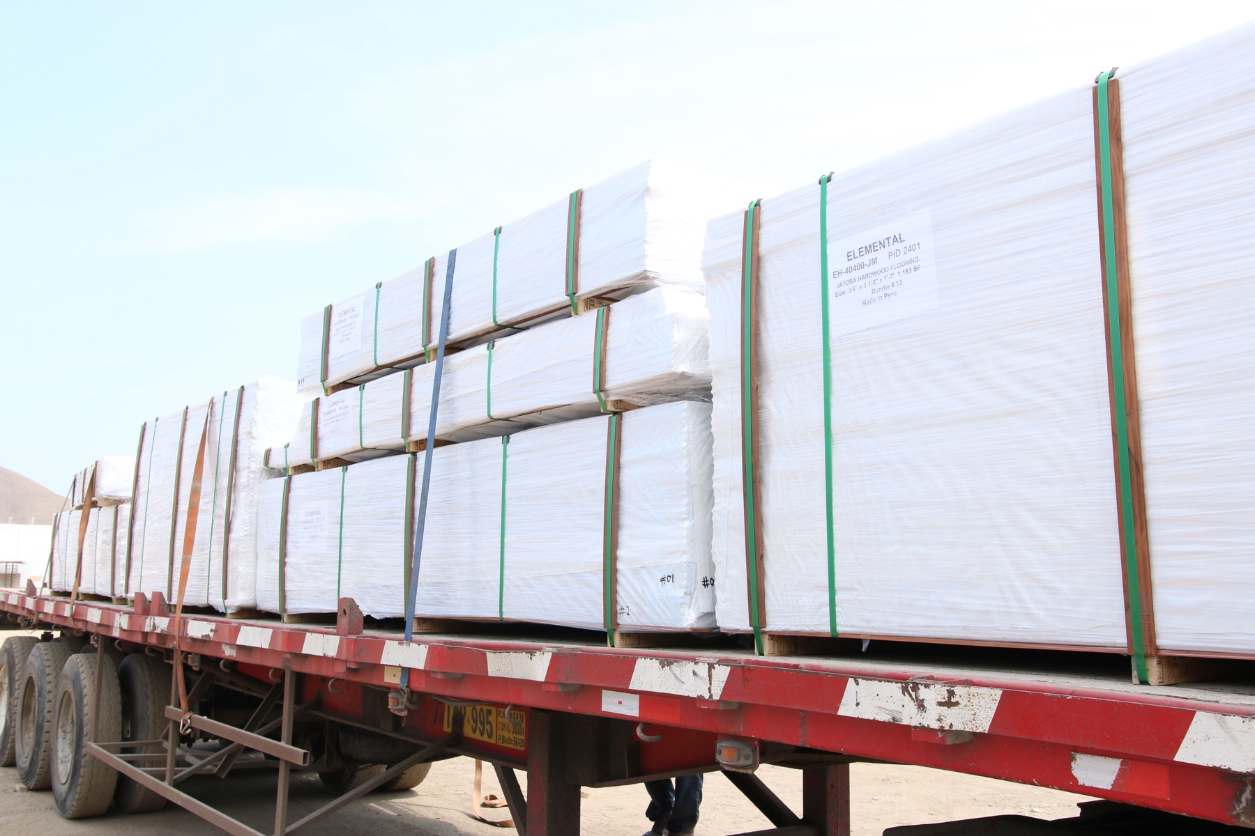 Carga de madera empaquetada para exportación