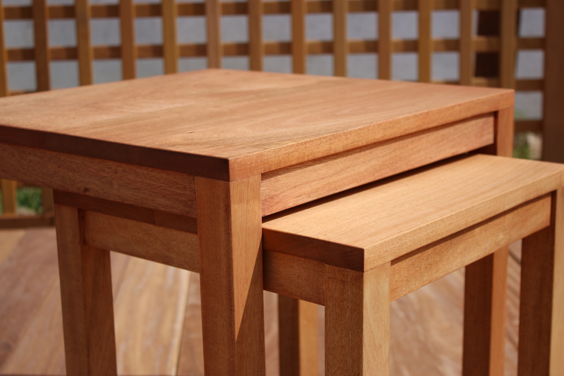 Pieza de mobiliario contemporáneo en madera