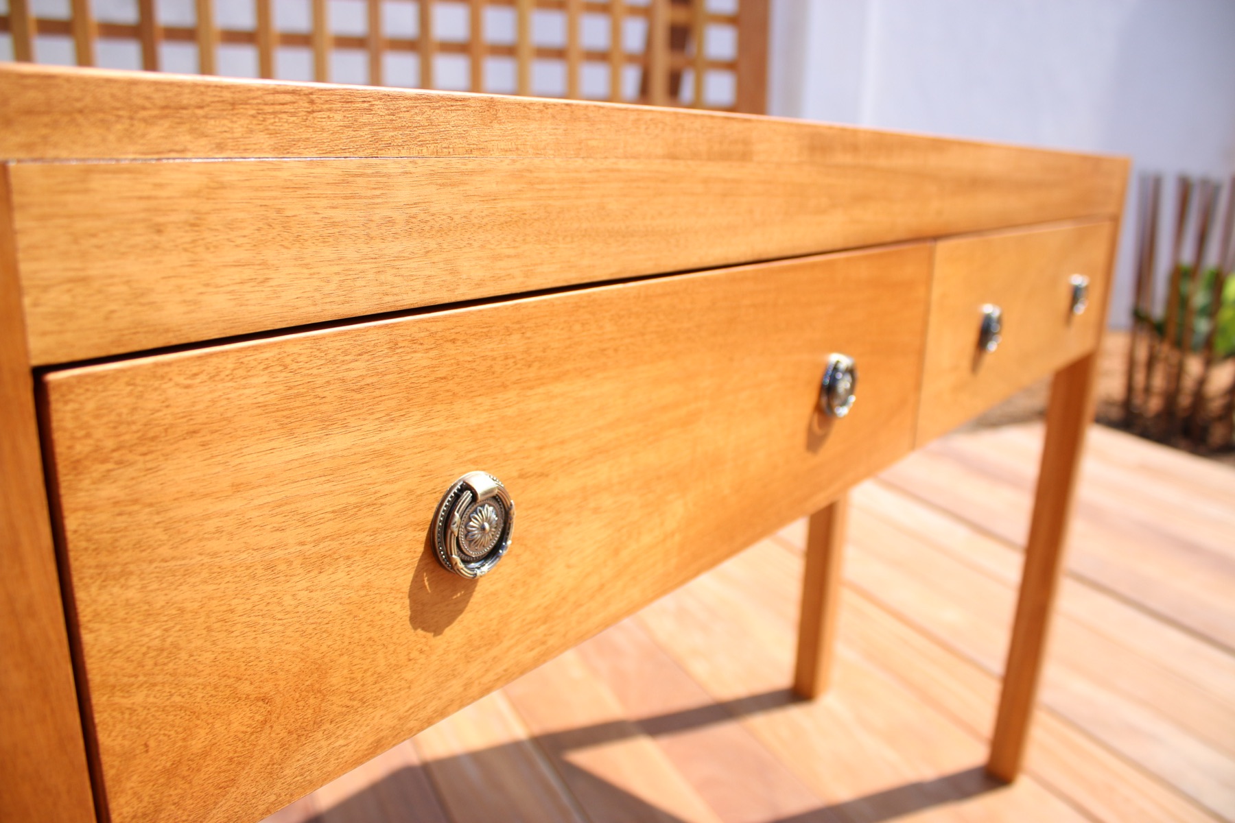 Detalle de madera trabajada en mueble