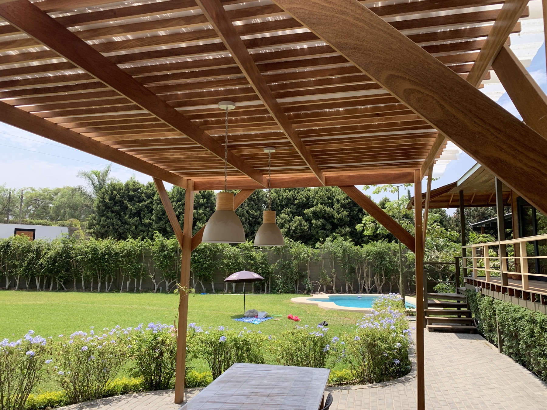 Pérgolas de madera para sol y sombra